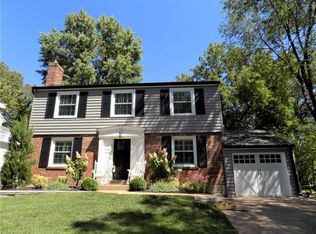 6 Barberry Ln, Saint Louis, MO 63122