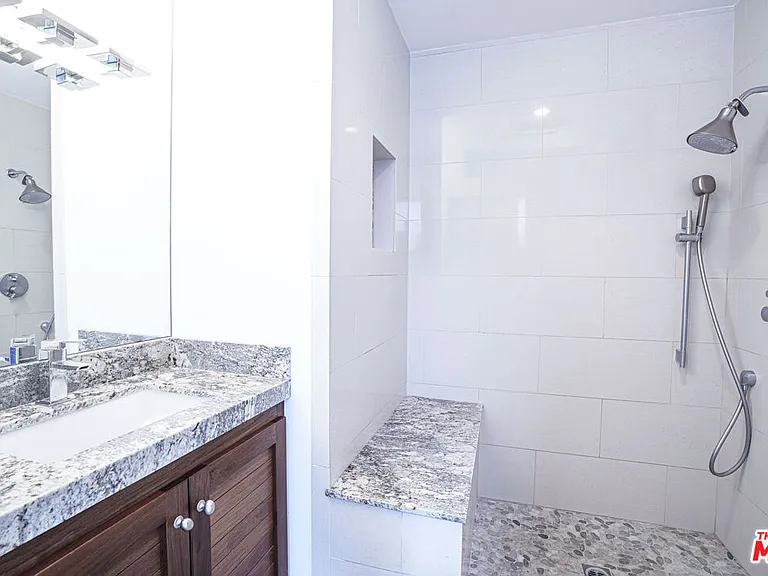 11874 Coral Reef Ln — Photo 30