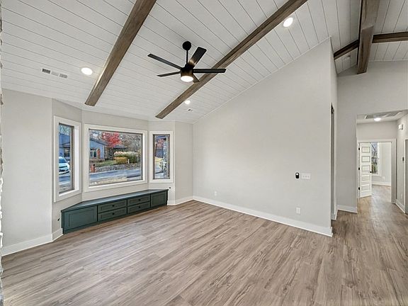 5th image of 17 Burnham Dr