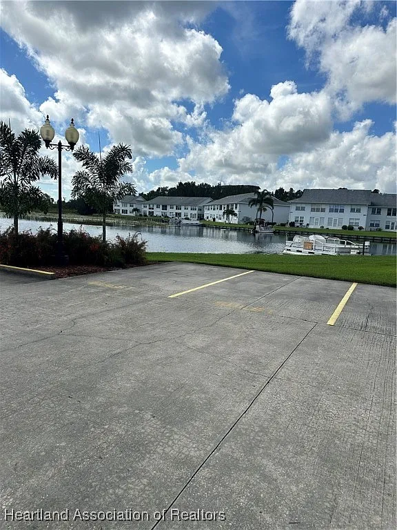 2 bed, 2.0 bath, 1104 sqft, $1,200 — Photo 2