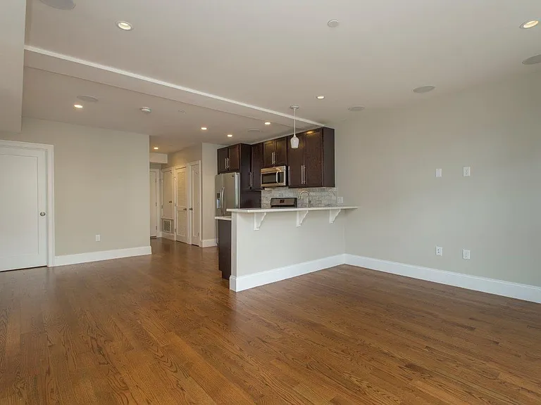 339 D St #15 — Photo 2