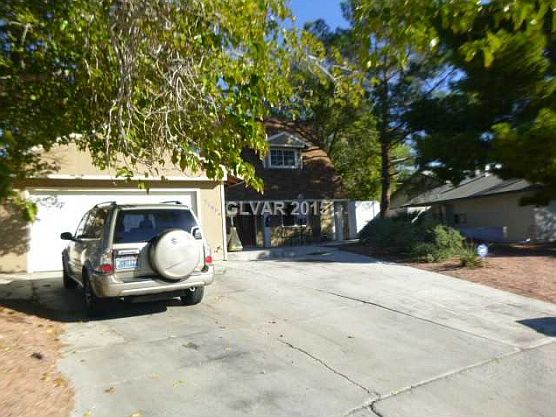 5th image of 3048 Congress Ave