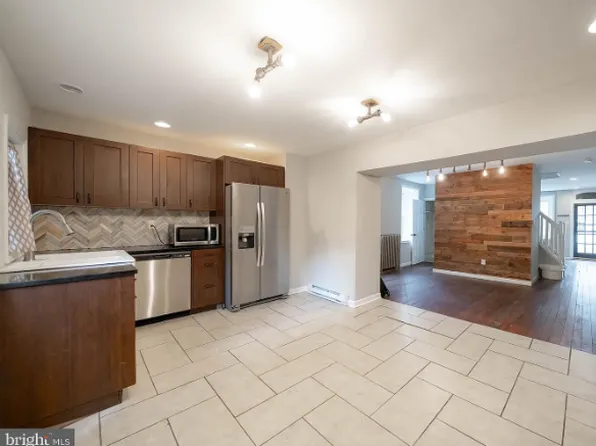 4735 Umbria St, Philadelphia, PA 19127