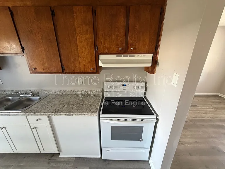 520 Keen St #B — Photo 6