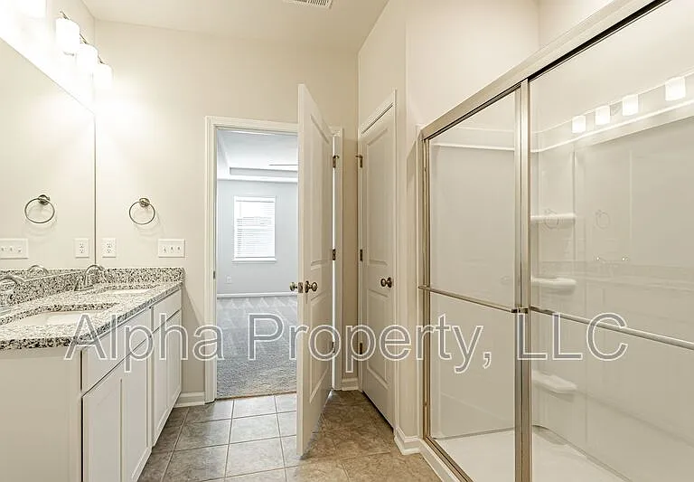 371 Highline Trl — Photo 14