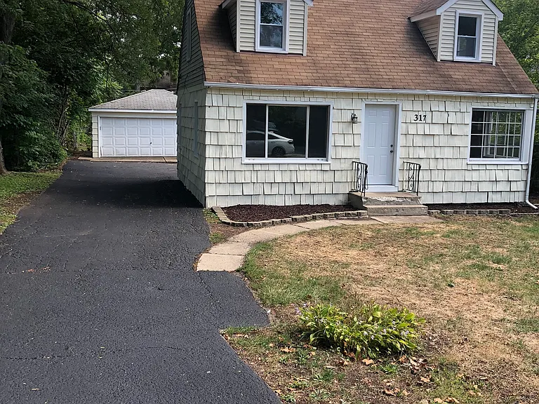 317 N La Londe Ave — Photo 1