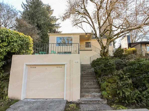 616 SW Moss St, Portland, OR 97219