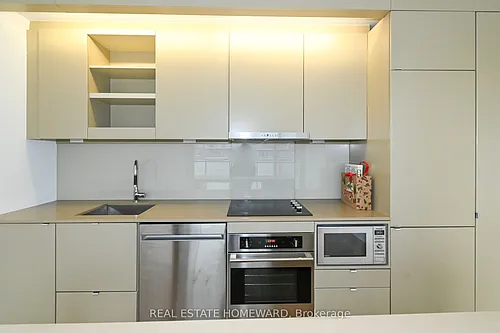 101 Peter St W #3207 Photo 1