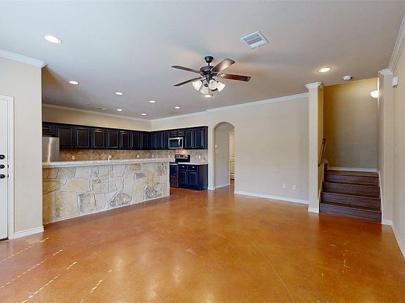 3rd image of 3007 Towers Pkwy