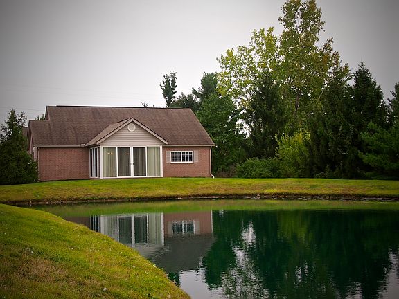 3rd image of 3987 Silvaner Dr