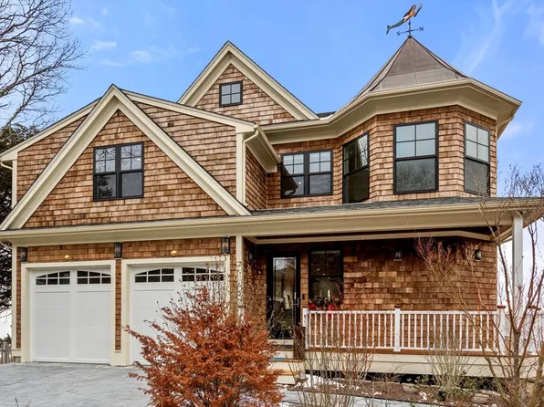68 West Ave, Marion, MA 02738