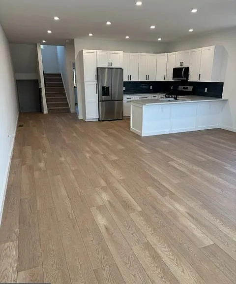 18 Pine St — Photo 2