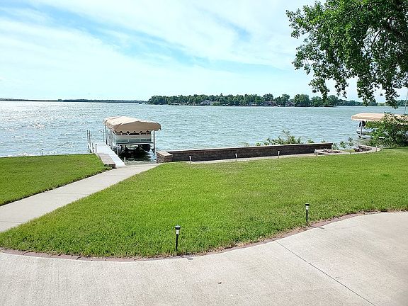 5th image of 3294 Woodland Park Dr