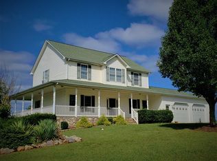 1064 Savanna Hills Dr, Moneta, VA 24121