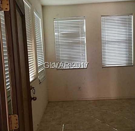 5th image of 9667 Hawk Cliff Ave