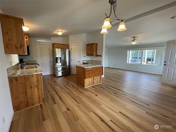 4th image of 3611 I Street NE #418