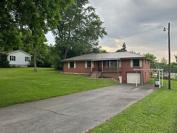 2nd image of 118 Newport Dr NW