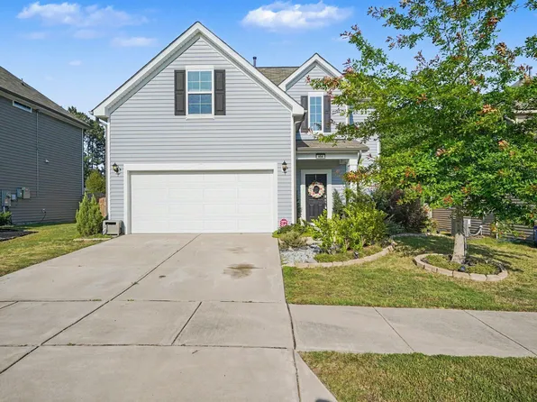 404 Avery Glenn Way, Fuquay Varina, NC 27526