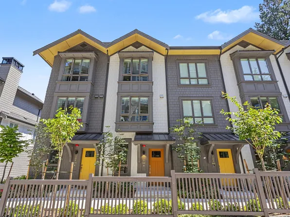 2304 Emery Ct #105, North Vancouver, BC V7J 0E5