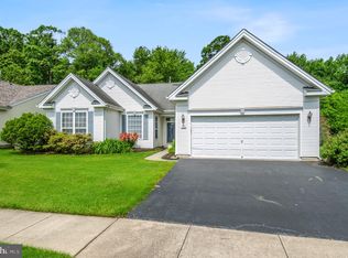 22 Harrington Dr, Columbus, NJ 08022