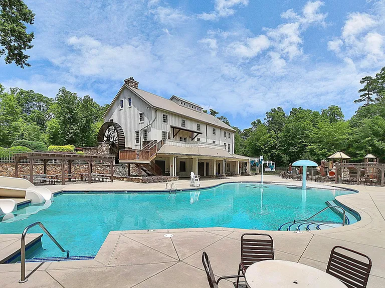 1809 Deer Meadows Dr — Photo 37