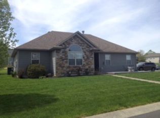 2230 Roaming Hills Dr, Richmond, IN 47374