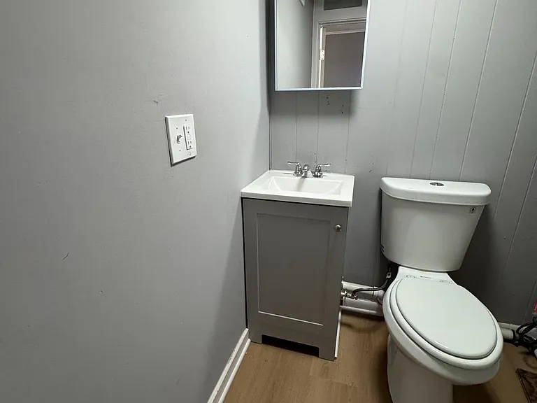 8031 Wynbrook Rd — Photo 17