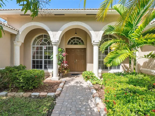 5038 NW 57th Way, Coral Springs, FL 33067