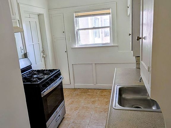 4th image of 744 Lime Ave #746