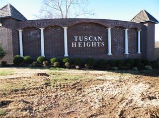 2005 Venice Ave, Lowell, AR 72745