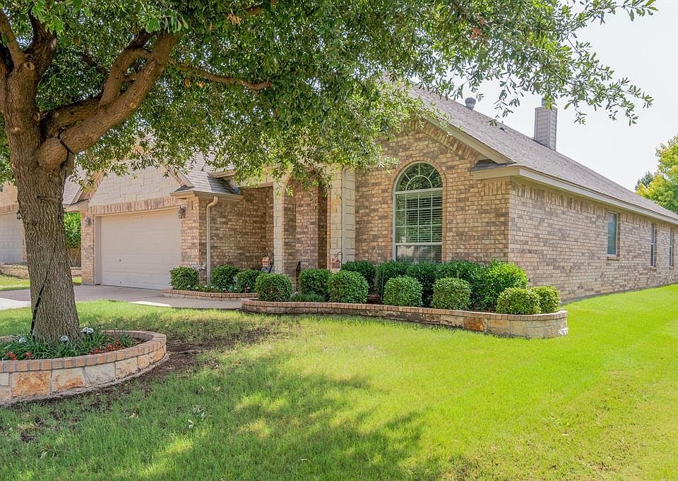 1st image of 117 Water Wood Dr