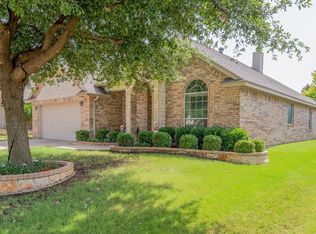 117 Water Wood Dr, Saginaw, TX 76179