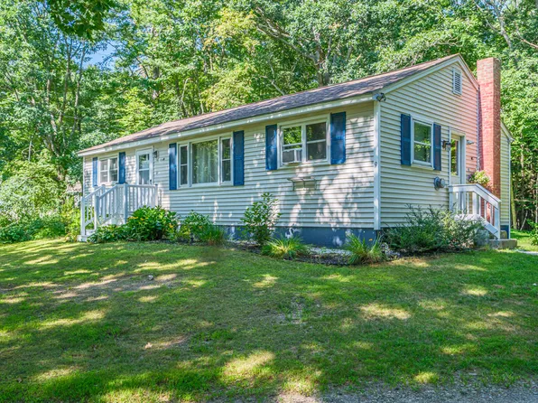 9 Pleasant Drive, Waterboro, ME 04030