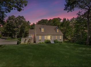 33 Pimlico Pond Rd, Forestdale, MA 02644