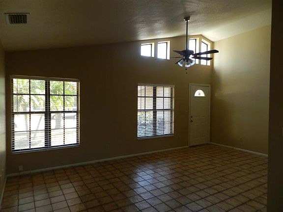 3rd image of 1039 Jambalana Dr