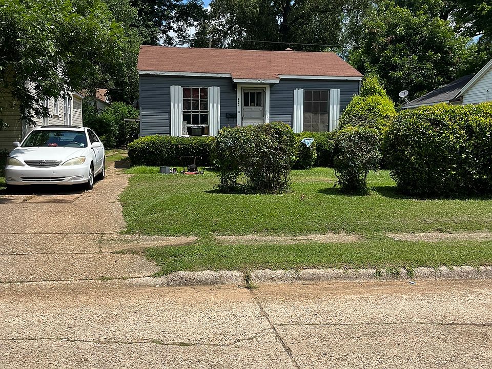 2nd image of 3536 Darien St