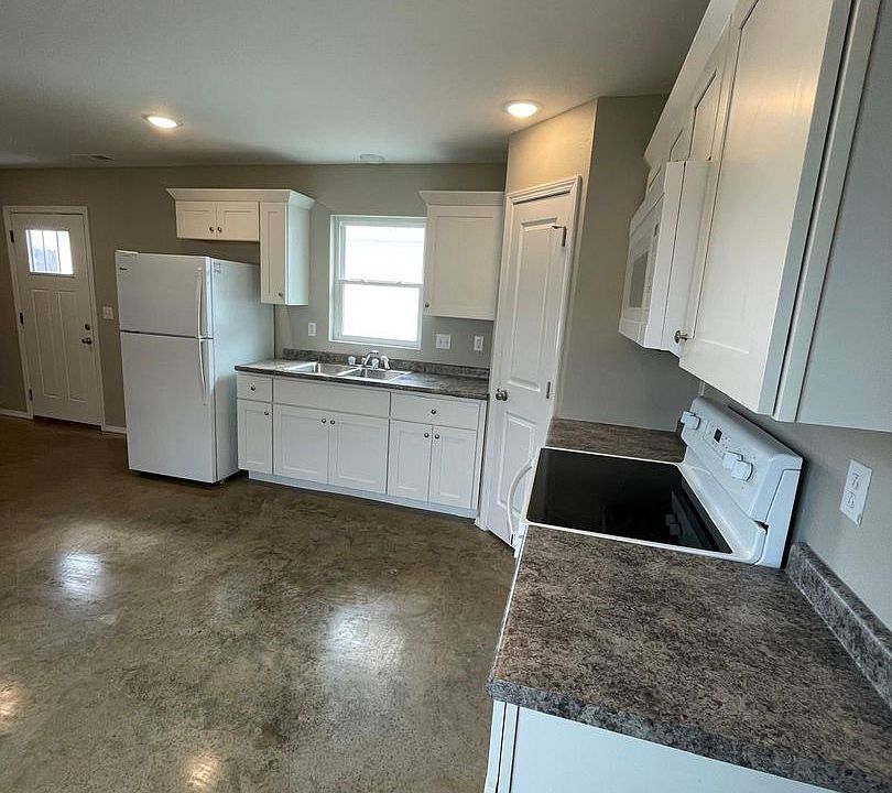 1st image of 211 N 1st St #11