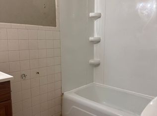318 E Purdon St UNIT 2, England, AR 72046