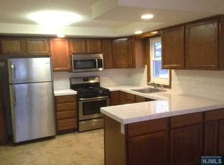 43 Carol St, Ramsey, NJ 07446