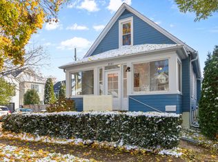 331 Granby Rd, Lake Forest, IL 60045