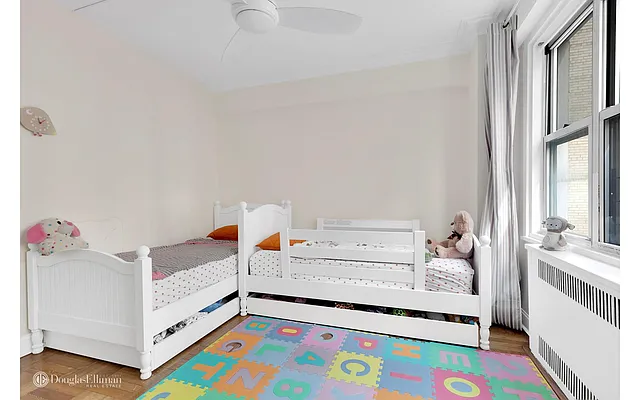 Sold by Douglas Elliman | media 24