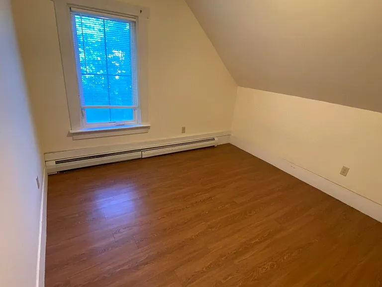 35 Winchester Ct — Photo 12