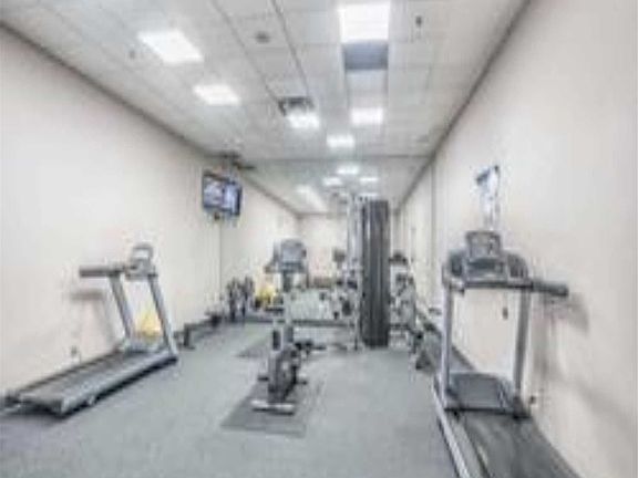 3rd image of 8 Lee Centre Dr #1115