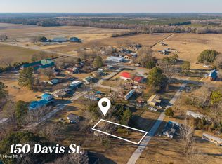 150 Davis St, Trenton, NC 28585