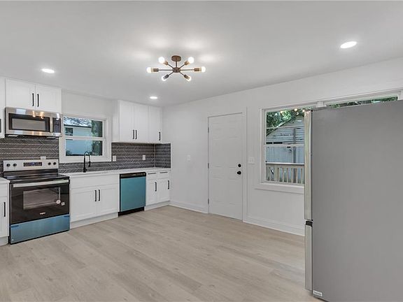 4th image of 4443 Flat Shoals Pkwy