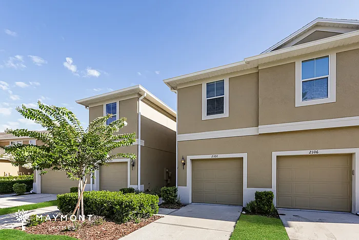 2108 Lennox Dale Ln — Photo 2