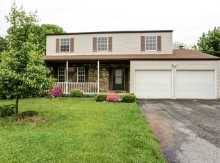 585 Harvest Dr, Harrisburg, PA 17111