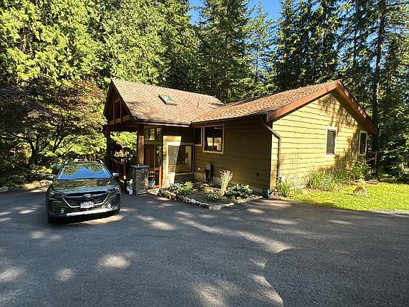 3rd image of 12595 Blue Mountain Cres