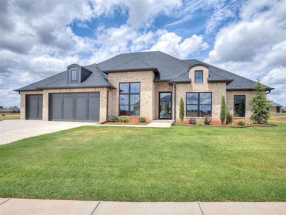 1st image of 2229 W Cole Dr
