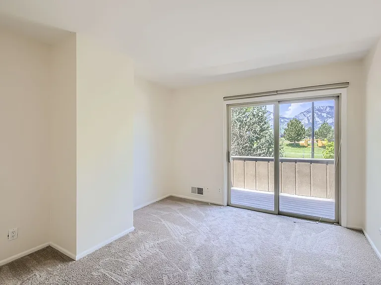 1538 Chambers Dr — Photo 10